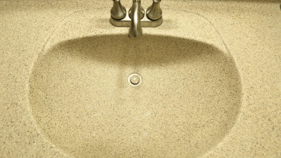 Bathroom sink